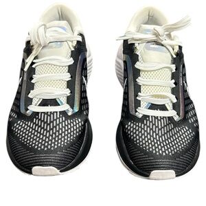 Nike Women’s Shoe Size 6